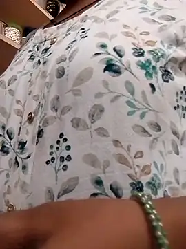 Snapshot of sneha_telugu_girl chatting on 24, 1, 2025 sneha telugu girl online show from 24, 1, 2025