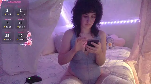 DanniHall online show from 9, 3, 2025