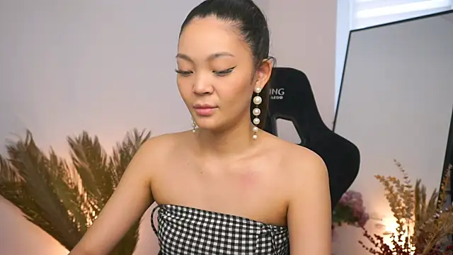 Peopleneedlove144 online show from 20, 1, 2025