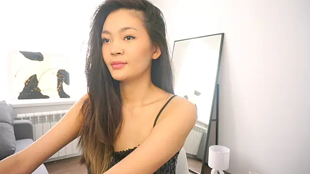 Peopleneedlove144 online show from 5, 3, 2025