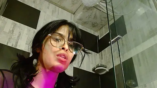 AlessiaVal  online show from 2, 4, 2026