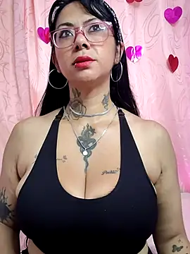 Snapshot of Saloome- chatting on 17, 2, 2025 Saloome- online show from 17, 2, 2025