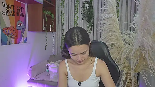 HannaRhodes online show from 11, 4, 2026