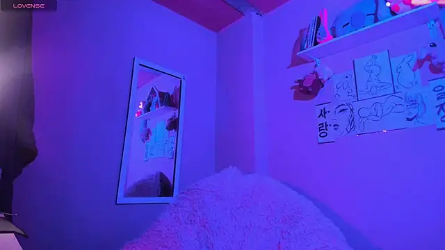 MadelineBenet online show from 26, 2, 2025