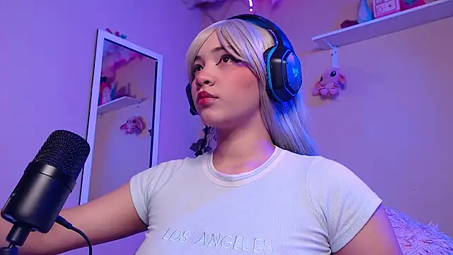 MadelineBenet online show from 6, 10, 2025