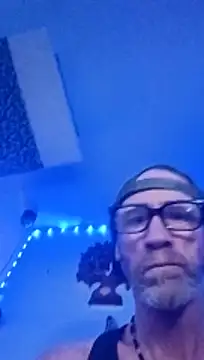 Snapshot of Undercover_Pornstar chatting on 30, 3, 2026 Undercover Pornstar online show from 30, 3, 2026