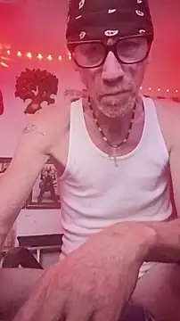 Snapshot of Undercover_Pornstar chatting on 16, 4, 2026 Undercover Pornstar online show from 16, 4, 2026