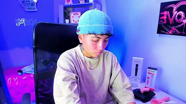 Snapshot of Im_Mathias chatting on 16, 12, 2025 Im Mathias online show from 16, 12, 2025