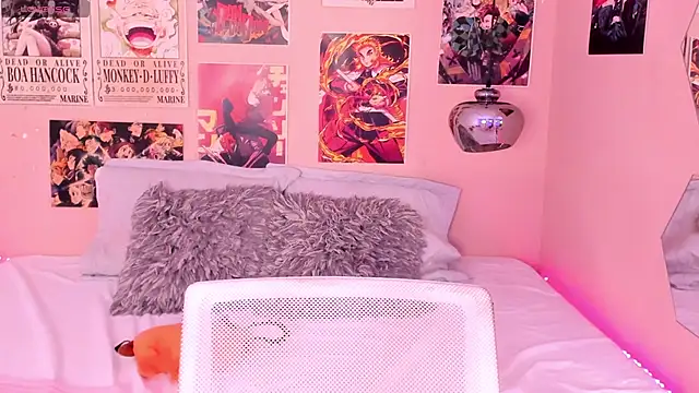 Luna-Chann online show from 22, 2, 2025