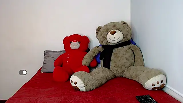 Snapshot of SamanthaaSmitt chatting on 4, 3, 2025 SamanthaaSmitt online show from 4, 3, 2025