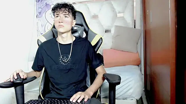 johnny cagee online show from 1, 12, 2025