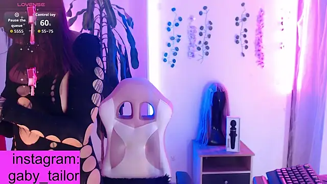 Snapshot of Gaby_Tailor chatting on 4, 4, 2026 Gaby Tailor online show from 4, 4, 2026