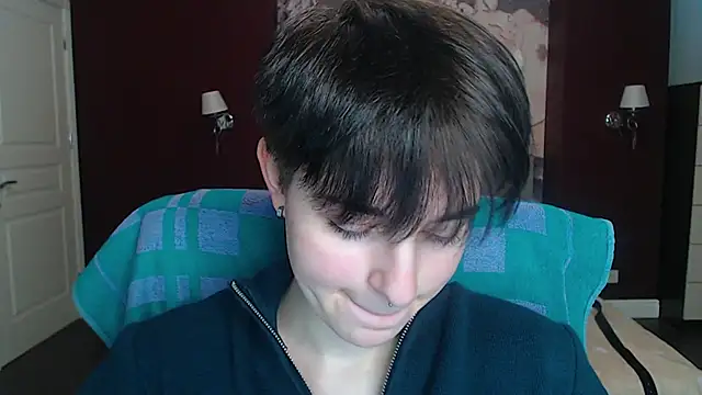 EmiliaYours online show from 18, 1, 2025