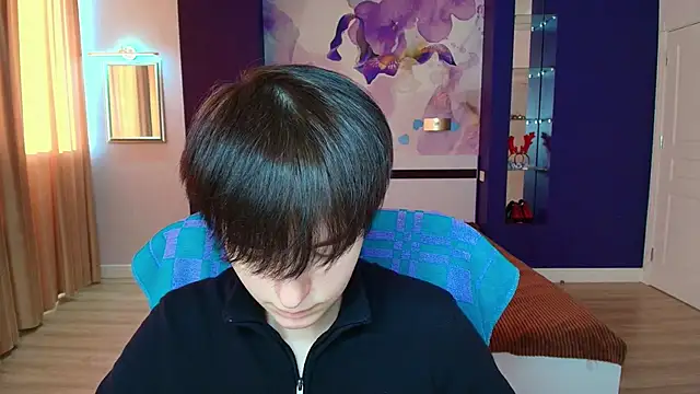 EmiliaYours online show from 19, 1, 2025