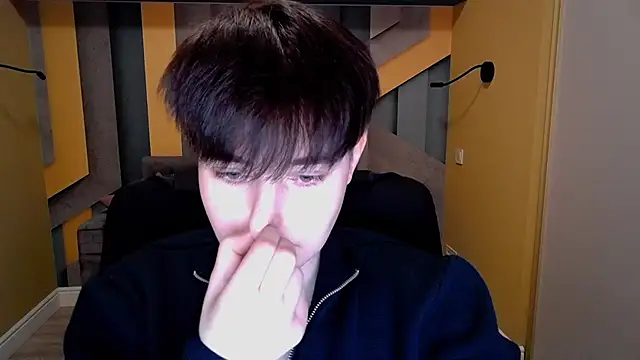 EmiliaYours online show from 3, 3, 2025