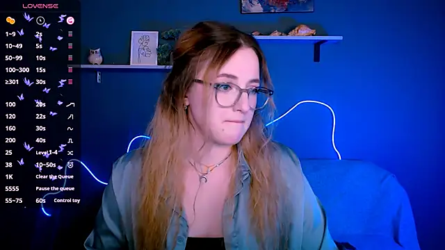 luna berryy online show from 11, 10, 2025