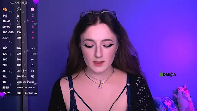 luna berryy online show from 19, 11, 2025