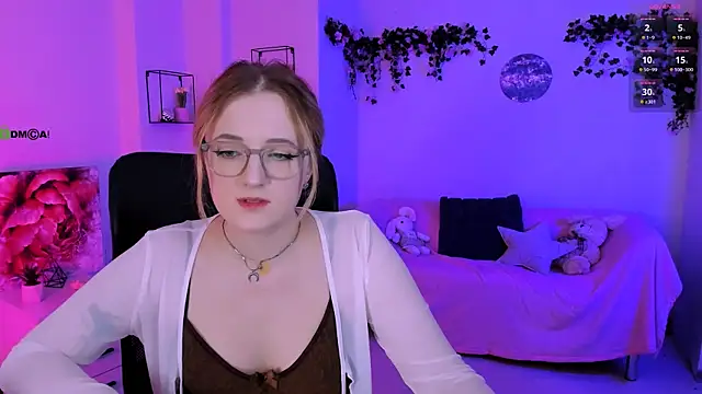luna berryy online show from 14, 7, 2026