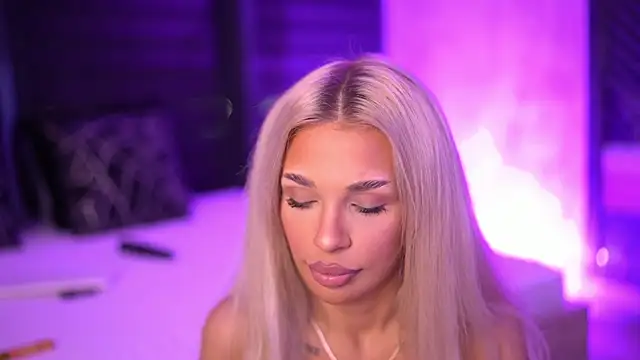 Candy Ivy online show from 2, 10, 2025