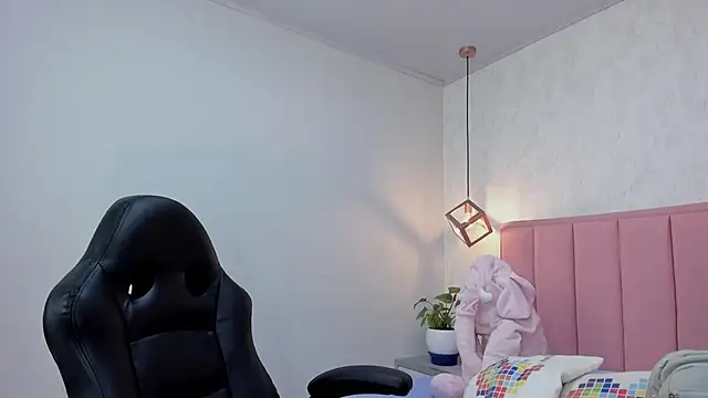 MAYROBERTSS online show from 13, 2, 2025