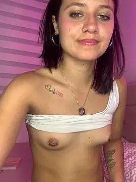 Snapshot of Kyna_euphoria chatting on 3, 1, 2025 Kyna euphoria online show from 3, 1, 2025