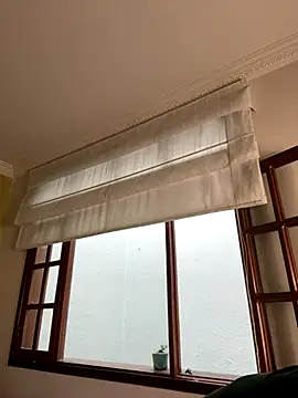 aurora divine online show from 2, 11, 2025