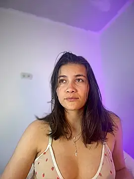 Snapshot of aurora_divine chatting on 28, 5, 2026 aurora divine online show from 28, 5, 2026