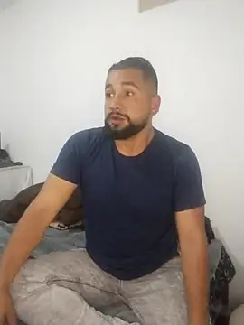 Snapshot of sabor_Latino_bdsm chatting on 4, 3, 2025 sabor Latino bdsm online show from 4, 3, 2025