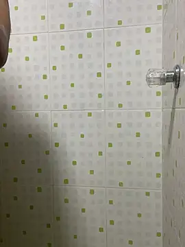 Snapshot of zahrivk1 chatting on 5, 1, 2025 zahrivk1 online show from 5, 1, 2025