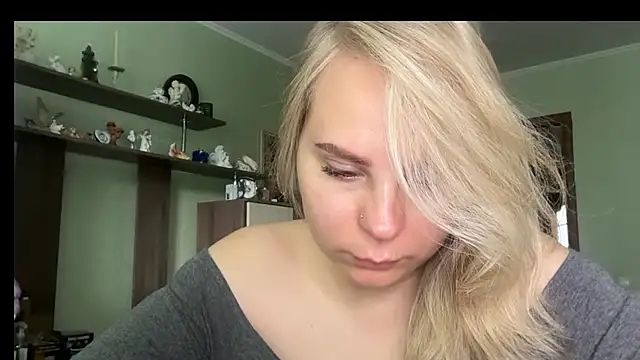 Snapshot of Thalia__Star chatting on 19, 6, 2026 Thalia Star online show from 19, 6, 2026