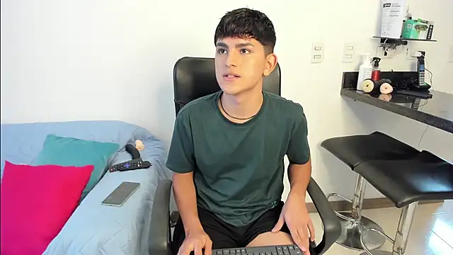 Snapshot of Lyam_ap chatting on 20, 2, 2025 Lyam ap online show from 20, 2, 2025