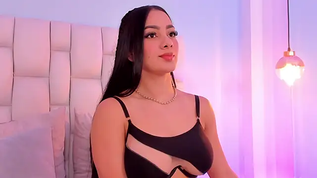 Snapshot of mallie_quinn chatting on 3, 3, 2026 mallie quinn online show from 3, 3, 2026