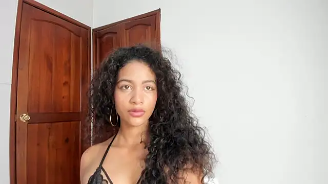 Snapshot of AntonellaHall_ chatting on 28, 3, 2026 AntonellaHall online show from 28, 3, 2026