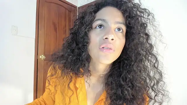 Snapshot of AntonellaHall_ chatting on 21, 4, 2026 AntonellaHall online show from 21, 4, 2026