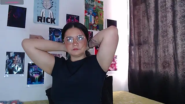 Snapshot of gigiqueen_18 chatting on 4, 7, 2026 gigiqueen 18 online show from 4, 7, 2026