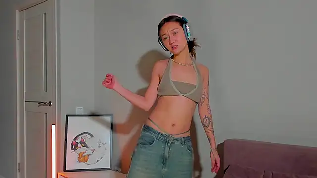 EllaSky xoxo online show from 9, 12, 2024