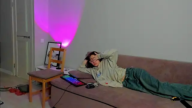 EllaSky xoxo online show from 1, 2, 2025