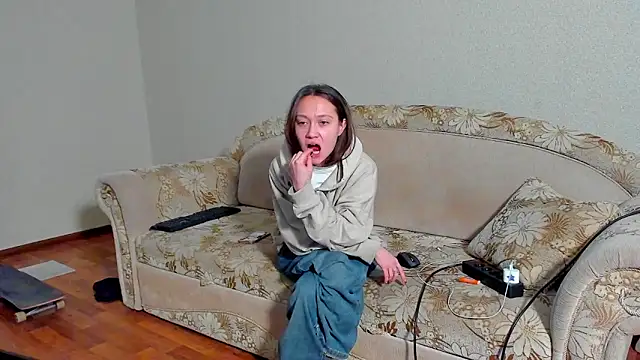 EllaSky xoxo online show from 13, 3, 2025