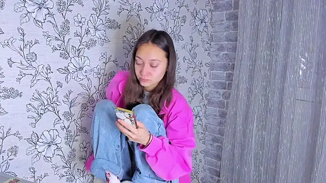 EllaSky xoxo online show from 10, 11, 2025