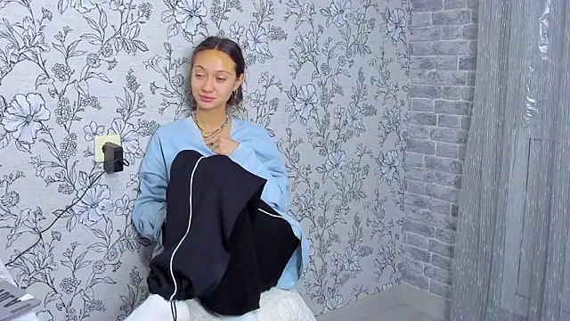 EllaSky xoxo online show from 27, 11, 2025