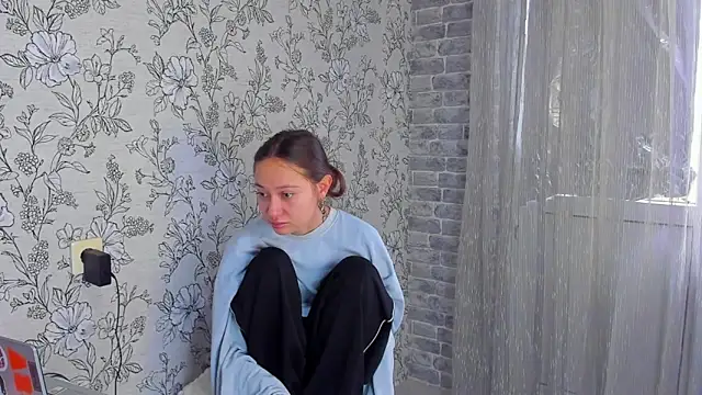 EllaSky xoxo online show from 14, 12, 2025