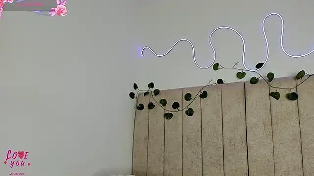 Kaseydelvey online show from 20, 10, 2025