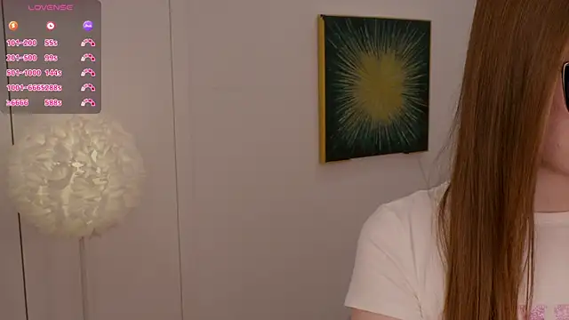Snapshot of Lilly_Colins chatting on 8, 2, 2025 Lilly Colins online show from 8, 2, 2025