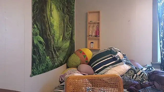 ThickGirlsDoItBetter online show from 18, 3, 2025