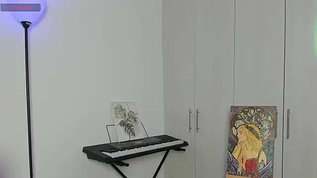 Snapshot of Pretty__zoe chatting on 10, 9, 2025 Pretty  zoe online show from 10, 9, 2025