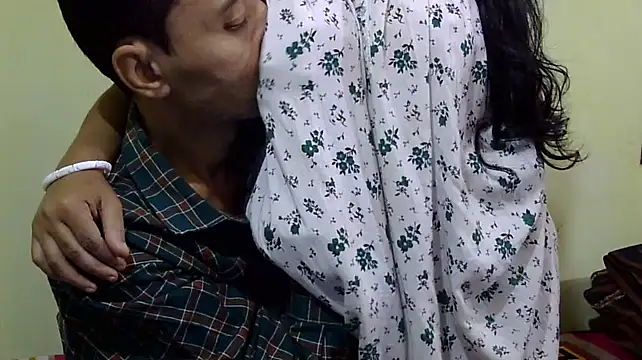 Snapshot of Pramila_Manish chatting on 18, 11, 2025 Pramila Manish online show from 18, 11, 2025