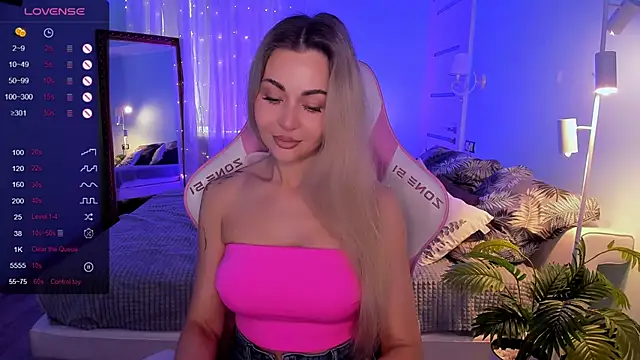 AdeleRoberts online show from 14, 4, 2026