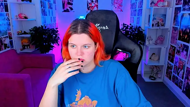 NielletaBlossom online show from 11, 3, 2025