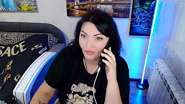 Lady Boom Wild  online show from 19, 9, 2025