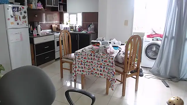 Snapshot of bunnylolaa4 chatting on 2, 4, 2026 bunnylolaa4 online show from 2, 4, 2026